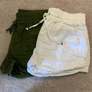 Love Tree linen shorts (lot of 2)
